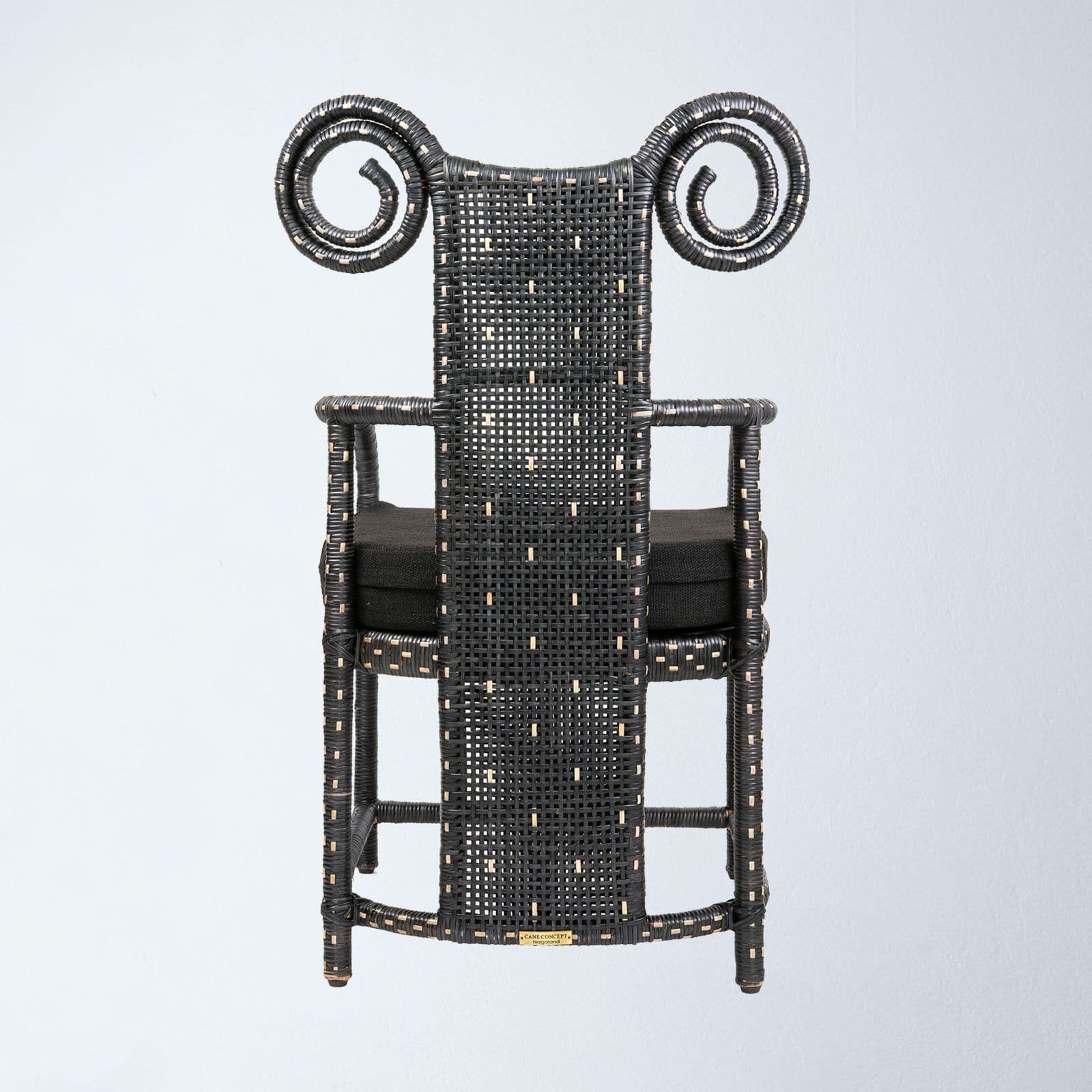 Huh Tuh Chair - 2